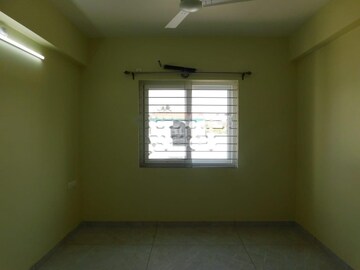 Room in 3 BHK Apartment at Standalone Building Miyapur, Miyapur – for Rent