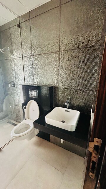 Bathroom in 4 BHK Apartment at Gm Kenjale Emirus, Baner – for Rent