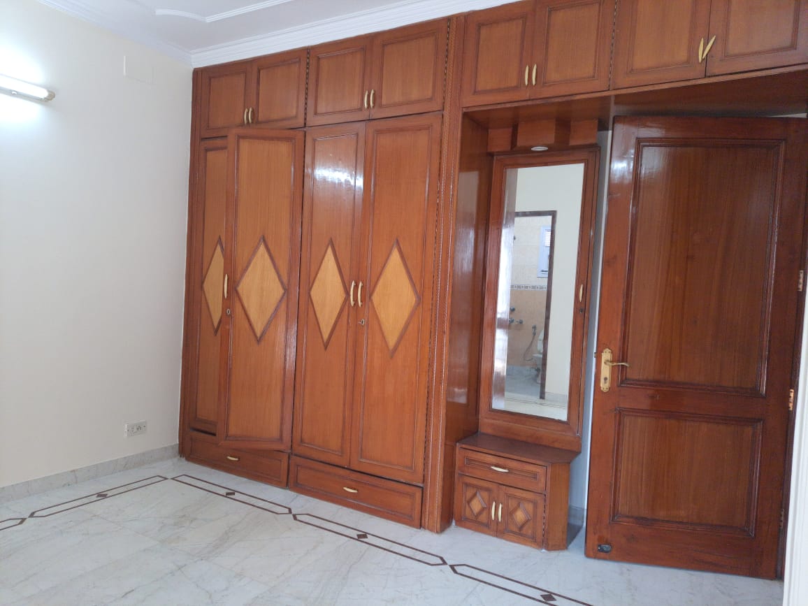 3 BHK Builder Floor For Rent in Chattarpur 