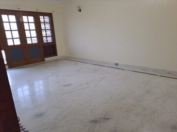 Room in 3 BHK Builder Floor at Chattarpur – for Rent