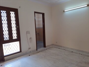 Room in 3 BHK Builder Floor at Chattarpur – for Rent