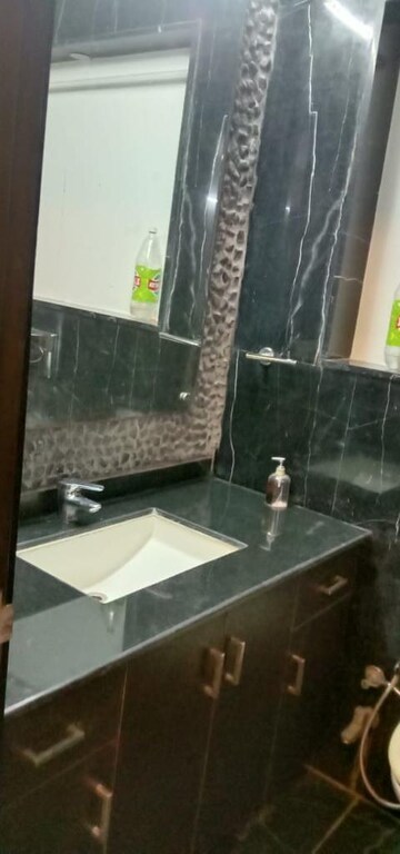 Furnished Amenities in 3 BHK Builder Floor at Boutique Residential Apartments N-136, Panchsheel Park – for Rent