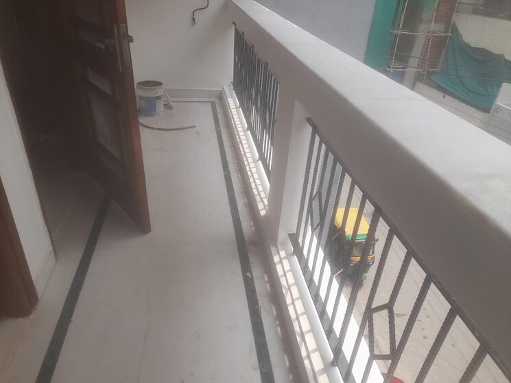Balcony, east of kailash 3 Bedroom 1100 Sq.Ft. Builder Floor In East Of Kailash Delhi 8732680