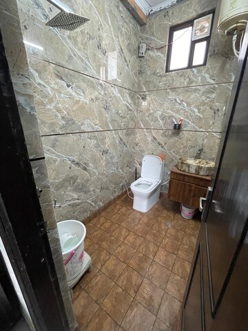 Bathroom in 2 BHK Builder Floor at Sector 37 – for Rent