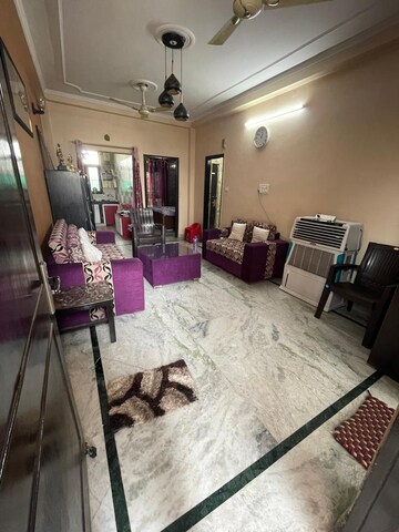 Bedroom in 2 BHK Builder Floor at Sector 37 – for Rent