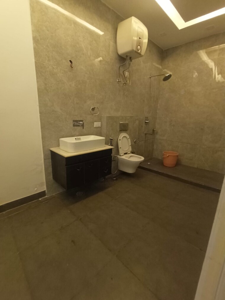 Bathroom, saket 3 Bedroom 4950 Sq.Ft. Villa In Saket Delhi 8732741