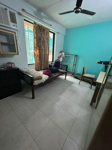 Living Room in 4 BHK Apartment at Raheja Reflections, Kandivali East – for Sale