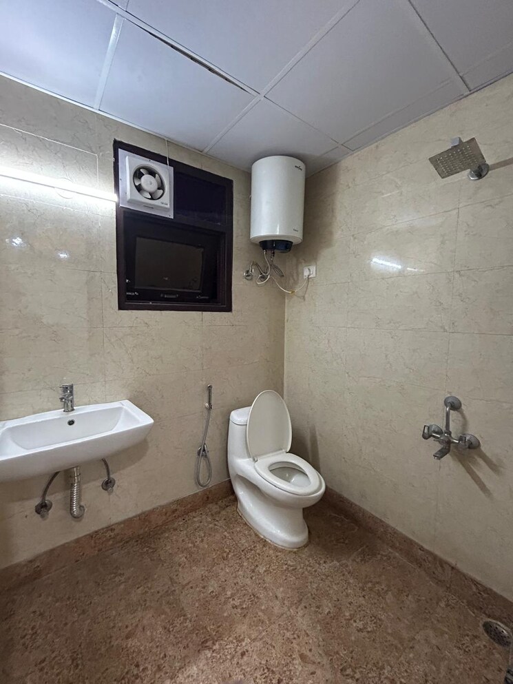 Bathroom, saket 2 Bedroom 850 Sq.Ft. Builder Floor In Saket Delhi 8732772