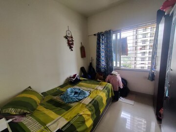 Bedroom in 2 BHK Apartment at Raheja Township, Malad East – for Rent