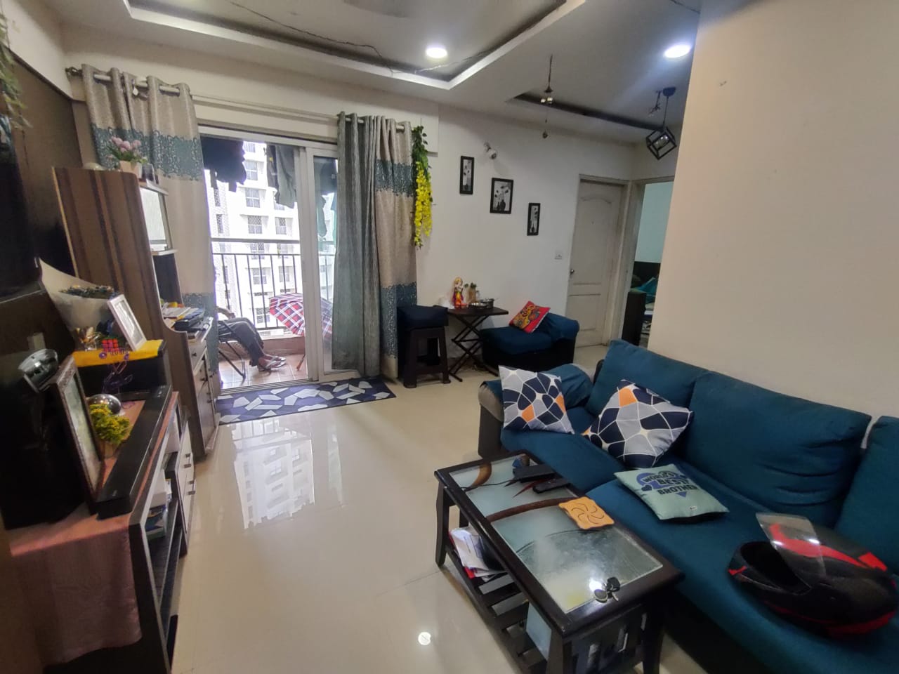 2 BHK + Servant Room Apartment For Rent in Raheja Township