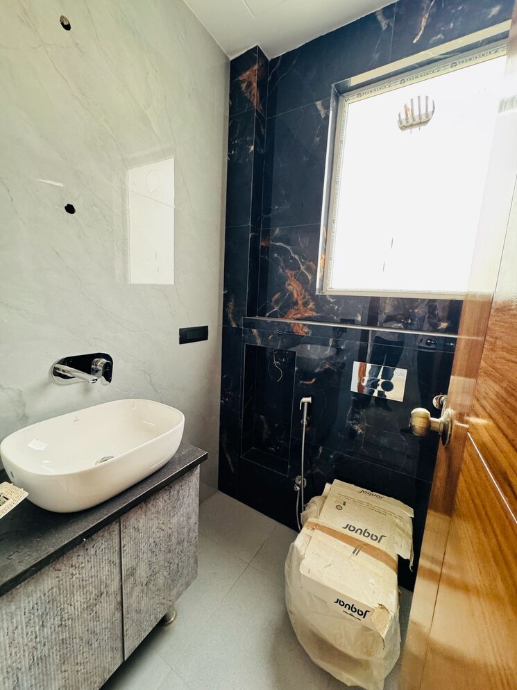 Attached Bathroom, ansal-api-versalia-2 3 Bedroom 180 Sq.Yd. Builder Floor In Sector 67a Gurgaon 8732836