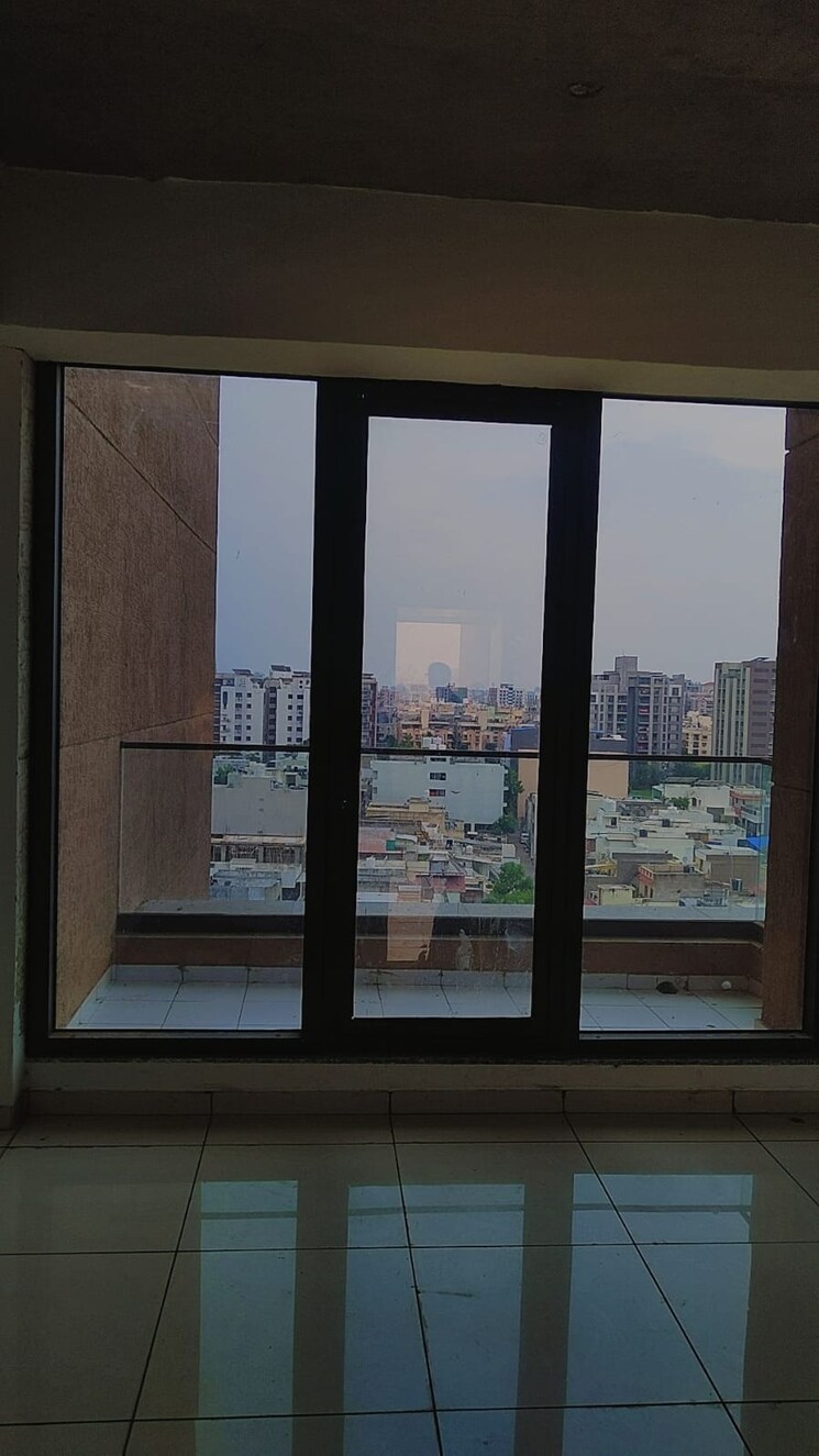 Room, ratnanjali-square Commercial Office Space 1063 Sq.Ft. In Jodhpur Ahmedabad 8732767