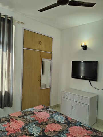 Living Room in 1 BHK Apartment at Ansal Sushant Estate, Sector 52 – for Rent