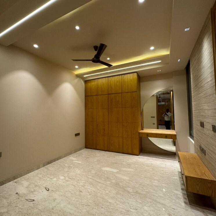 Kitchen, malibu-shopping-arcade 4 Bedroom 435 Sq.Yd. Builder Floor In South City 2 Gurgaon 8732997