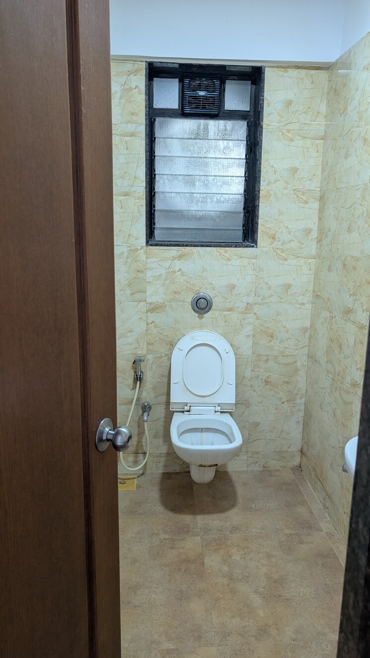 Bathroom, gemini-malhotra-residency 3 Bedroom 1260 Sq.Ft. Apartment In Chembur Mumbai 8732874