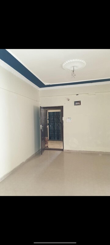 Room in 2 BHK Apartment at Sabza Glory Apartment, Hakimpet – for Rent