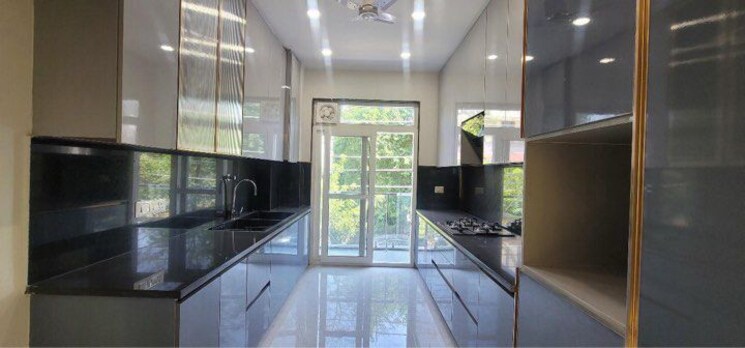 Kitchen, bptp-amstoria-country-floor 3 Bedroom 2025 Sq.Ft. Builder Floor In Sector 102 Gurgaon 8733079