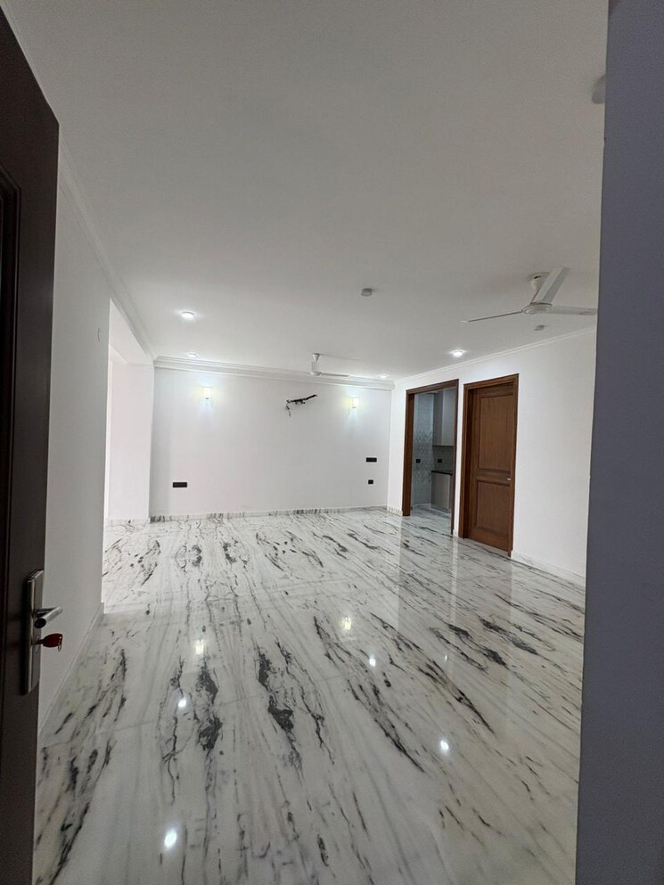 Room, bptp-amstoria-country-floor 3 Bedroom 2025 Sq.Ft. Builder Floor In Sector 102 Gurgaon 8733079