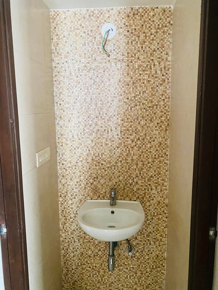 Bathroom, lodha-palava-city-lakeshore-greens 1 Bedroom 505 Sq.Ft. Apartment In Dombivli East Thane 8733160