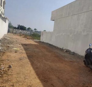  Plot For Sale in Laxman Vihar Phase 2