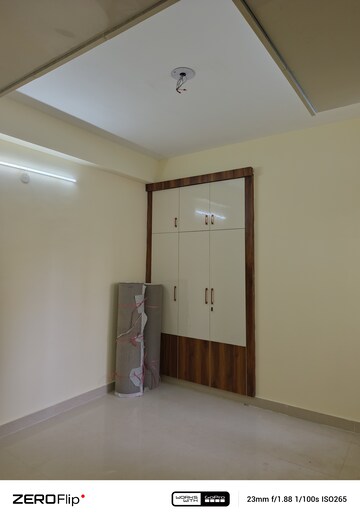 Room in 2 BHK Apartment at Amrapali Enchante, Tech Zone 4 Greater Noida – for Rent