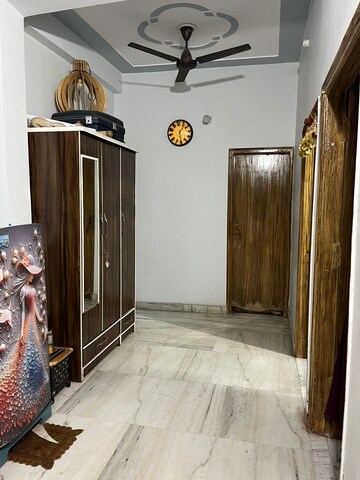 Room in 3.5 BHK Independent House at Modipuram Bypass – for Sale