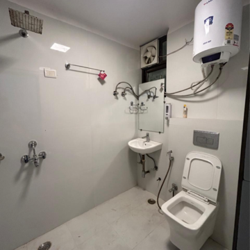 Bathroom in 2.5 BHK Apartment at Ansal Celebrity Suites, Choma – for Rent