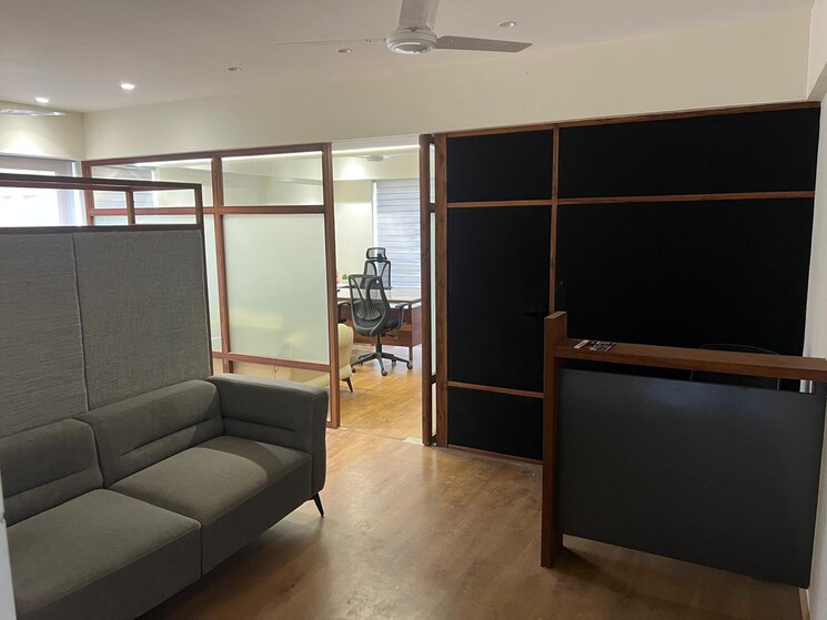 Room, aaron-spectra Commercial Office Space 856 Sq.Ft. In Bodakdev Ahmedabad 8733284