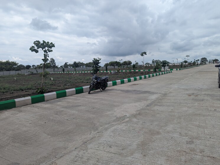 Parking, kamkole  240 Sq.Yd. Plot In Kamkole Hyderabad 8733400