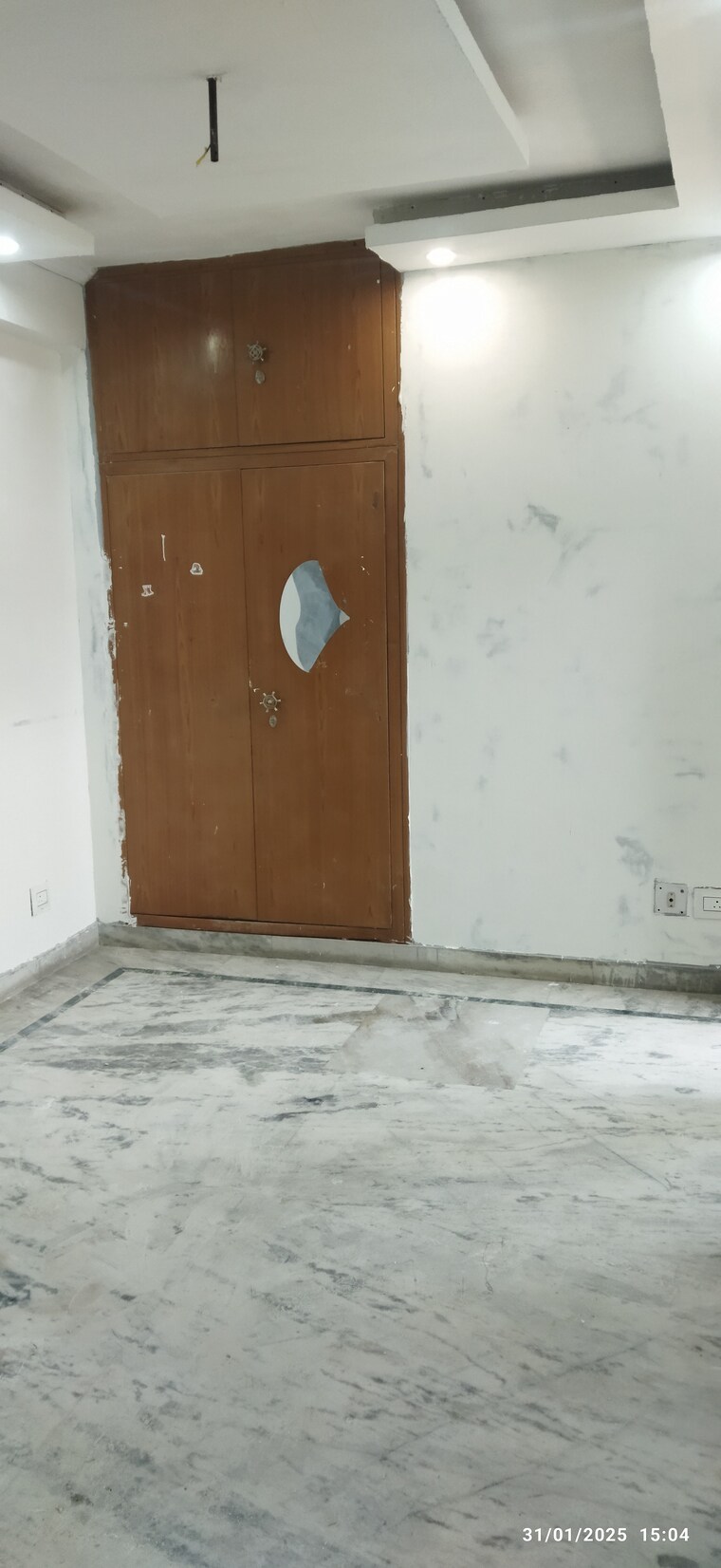 Room, sector 21d 3.5 Bedroom 250 Sq.Yd. Builder Floor In Sector 21d Faridabad 8733362