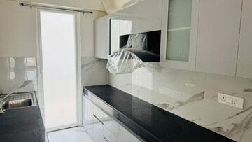 Kitchen in 2.5 BHK Builder Floor at Smart World Gems, Sector 89 – for Rent