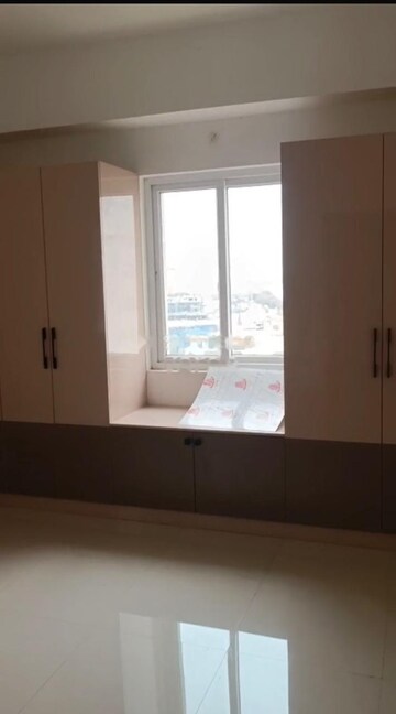 Room in 3 BHK Apartment at Greenmark Mayfair Apartments, Tellapur – for Rent