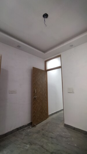 Room in 1 BHK Builder Floor at Govindpuri – for Sale