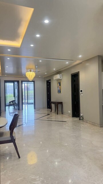 Room in Studio Builder Floor at Sector 23 – for Rent