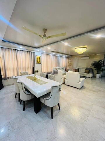 Living Room in Studio Builder Floor at Sector 23 – for Rent