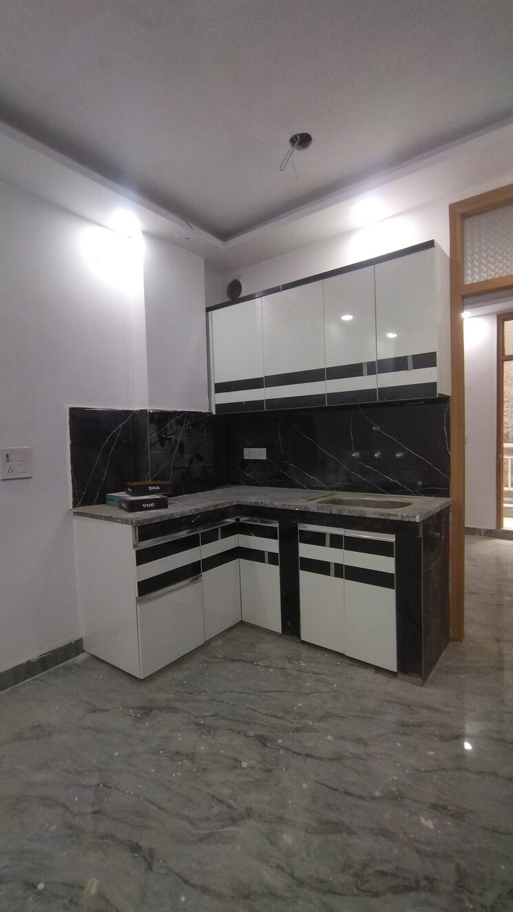 Kitchen, govindpuri 1 Bedroom 450 Sq.Ft. Builder Floor In Govindpuri Delhi 8733640