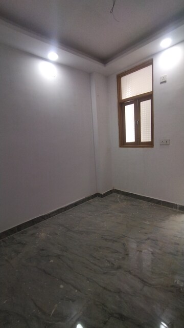 Room in 1 BHK Builder Floor at Govindpuri – for Sale