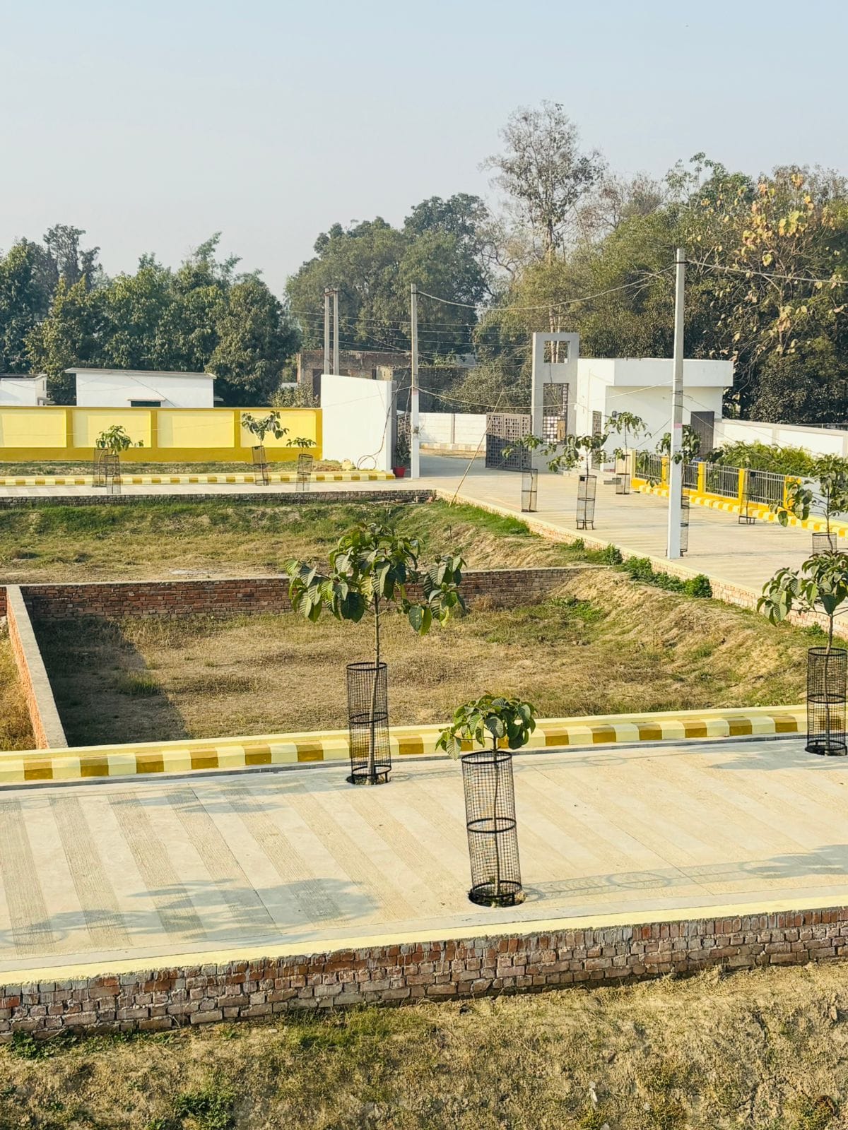 Plot For Sale in Sultanpur Road 