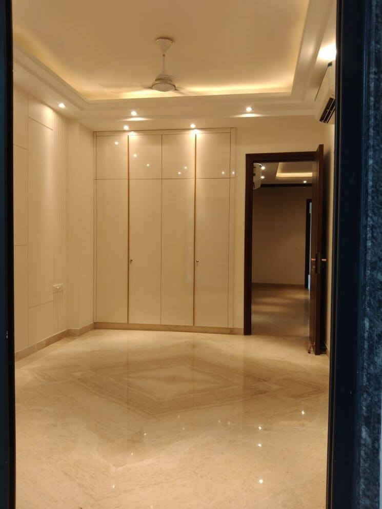 undefined, dlf-gateway-tower 3.5 Bedroom 2400 Sq.Ft. Builder Floor In Dlf Phase ii Gurgaon 8733684