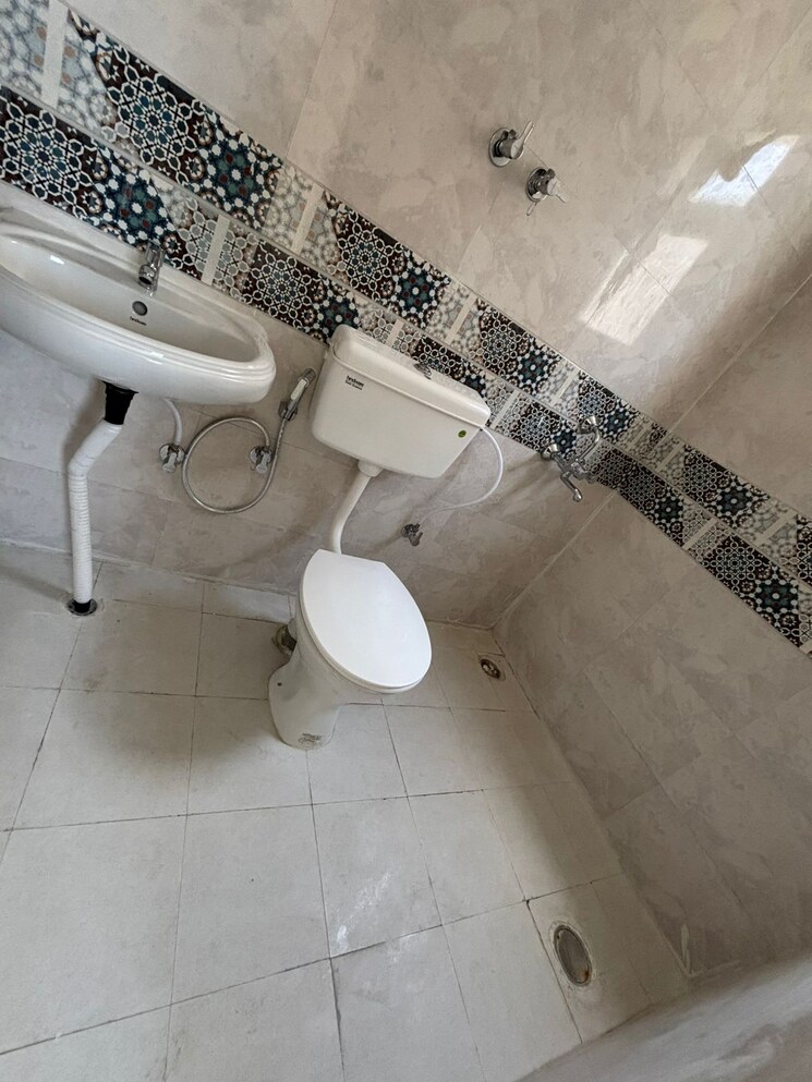 Bathroom, signature-global-prime 2 Bedroom 834 Sq.Ft. Apartment In Sector 63a Gurgaon 8733667