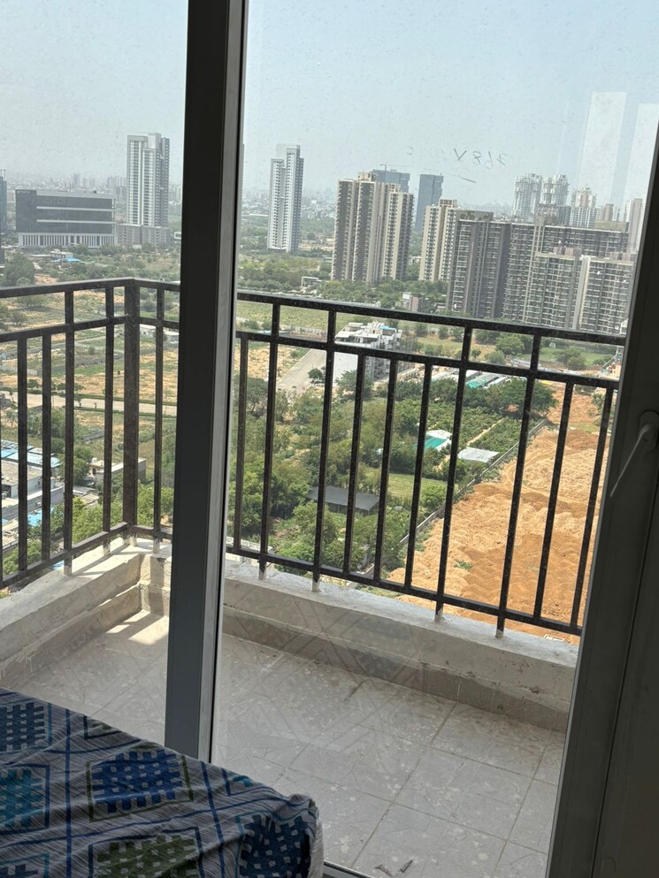 Balcony, signature-global-prime 2 Bedroom 834 Sq.Ft. Apartment In Sector 63a Gurgaon 8733667