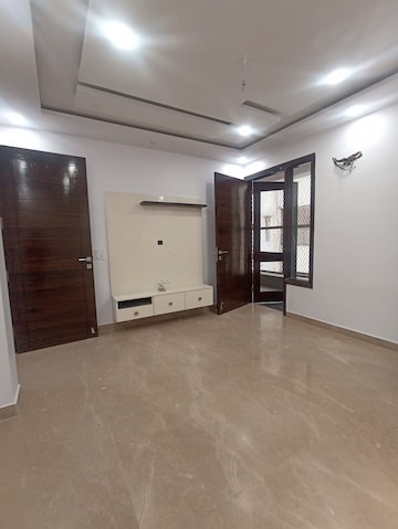 Bedroom in 3 BHK Apartment at Triveni Apartments CGHS, Paschim Vihar – for Rent