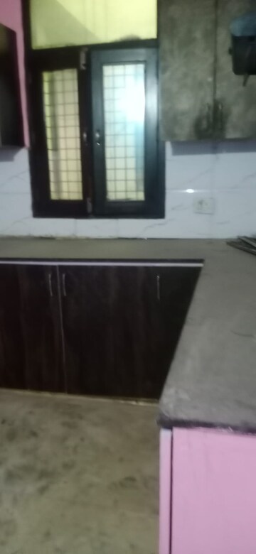 Room in 2 BHK Builder Floor at Laxmi Nagar – for Rent