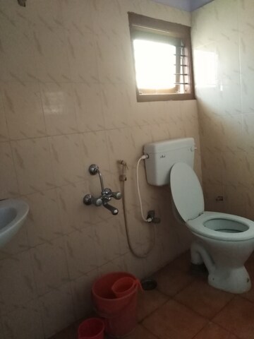 Bathroom in 1 RK Independent House at Rt Nagar – for Rent