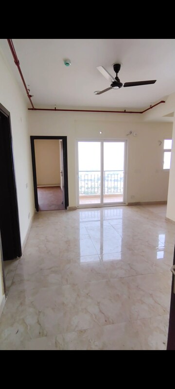 Room in 2 BHK Apartment at Amrapali Enchante, Tech Zone 4 Greater Noida – for Rent
