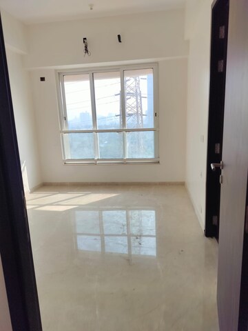 Room in 2 BHK Apartment at Kalpataru Radiance, Goregaon West – for Sale