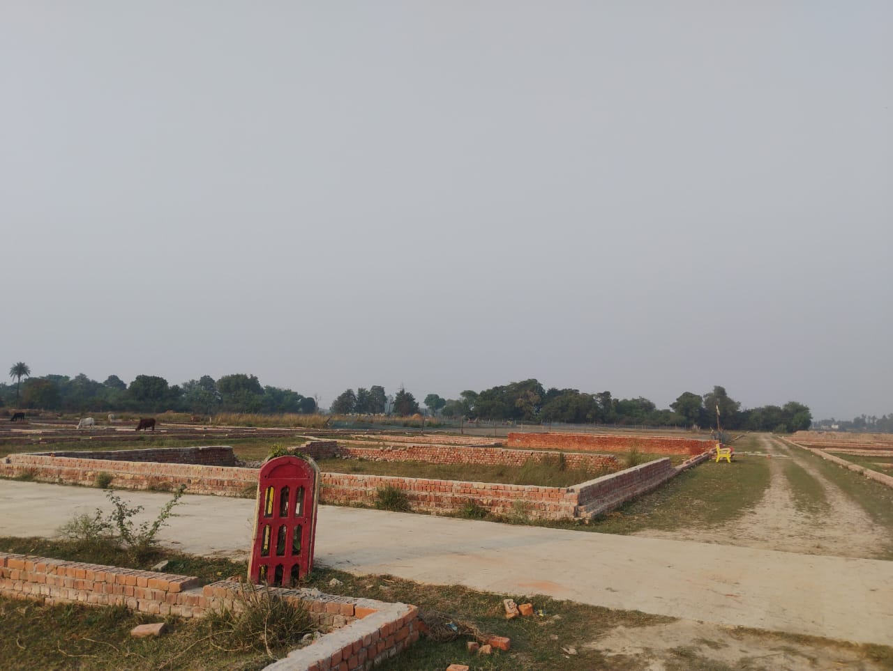 Plot For Sale in Sultanpur Road 