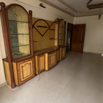 Room in 2.5 BHK Apartment at Kolte Patil Rose Paradise, Nibm – for Rent