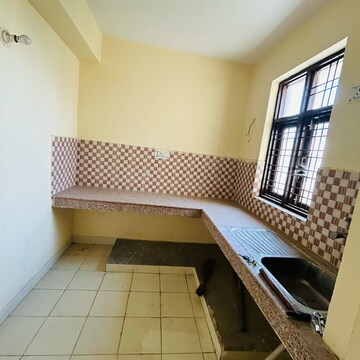 Furnished Amenities in 3 BHK Builder Floor at Tapukara – for Sale