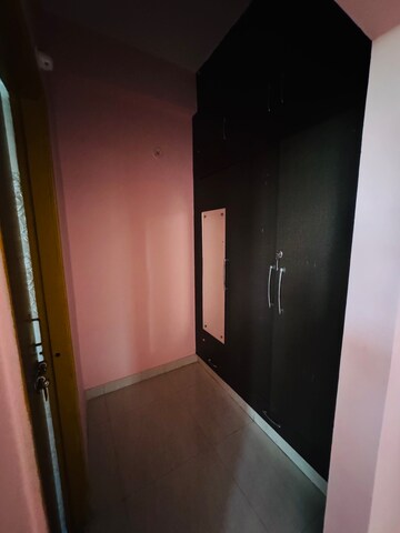 Furnished Amenities in 3 BHK Builder Floor at Mahanagar – for Rent
